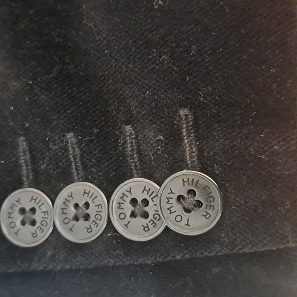 Tommy Hilfiger  Vintage Black Velvet Blazer sz4 lined in red very nice condition - Picture 5 of 8